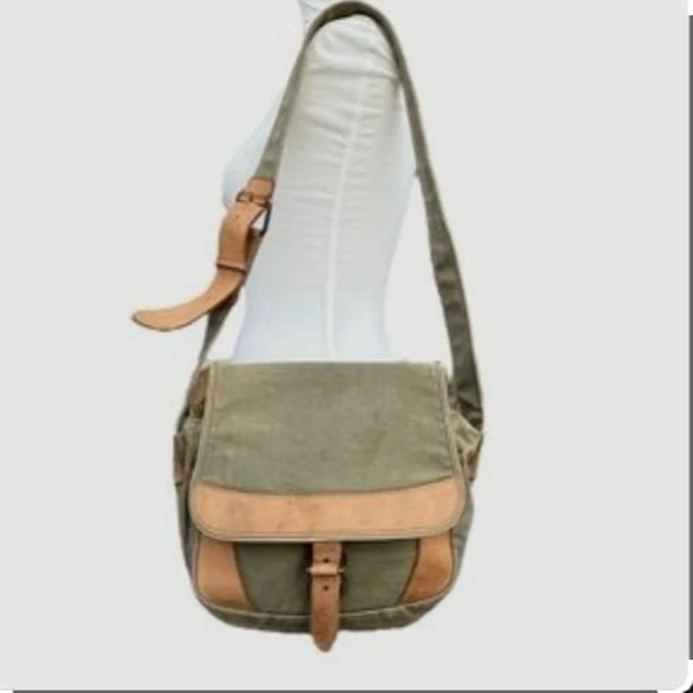 LL Bean Leather Canvas Crossbody Messenger Bag Olive Green Flap Utility B000759